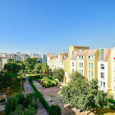 Luxury Escapes - Studio Near Ibn Battuta Mall & Metro - Mog 193 Discovery Gardens ドバイ エクステリア 写真